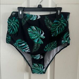 High-Waist Tropical Leaf Bikini Bottoms - Black & Green